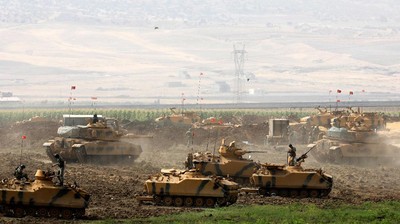 Melihat Latihan Tentara Militer Turki