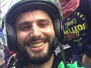Ini Anton Lucanus, Ojek Bule yang Tak Mau Dibayar