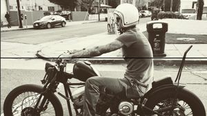 Machonya David Beckham Kendarai Motor Klasik