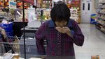 Lihat Uniknya Suasana Supermarket di China yang Ramai Ini