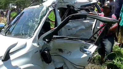 Kereta Sambar Mobil di Pasuruan 1 Orang Tewas
