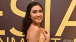 Senyum Manis Luna Shabrina