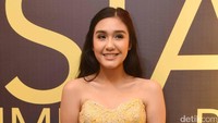Dengan gaun kuning, Luna Shabrina tampil mencuri perhatian. Foto: Noel/detikHOT