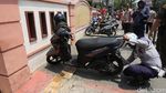 Razia Cabut Pentil Sasar Parkir Liar di Trotoar dan Bahu Jalan