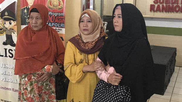 Keluarga shock atas kepergian Dini.