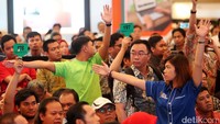 Mereka merebutkan berbagai mobil dari Isuzu Panther hingga Jaguar.