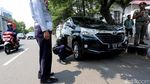 Razia Cabut Pentil Sasar Parkir Liar di Trotoar dan Bahu Jalan