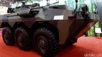 Kendaraan tempur terbaru milik Pindad itu mejeng di salah satu sudut area pameran IBD Expo di JCC Senayan.