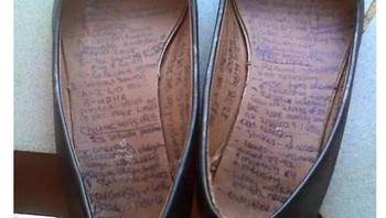 Contekan dalam sepatu. (Foto: istimewa)