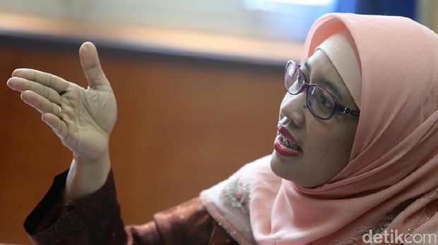 Anggota KPAI,  Retno Listyarti