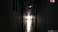 Rekaman CCTV menunjukkan tersangka Peri Sugianto (27) adalah orang yang terakhir menemui korban di apartemennya.