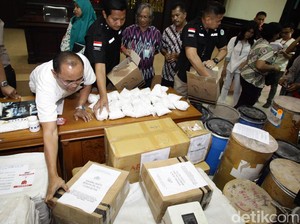 Otak Pelaku Pengedar Pil PCC Adalah Pasutri Asal Bekasi