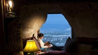 Adalah Museum Hotel, sebuah penginapan mewah yang berbentuk seperti Gua di Cappadocia, Turki (Museum Hotel)