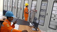 GIS sendiri memiliki beberapa keunggulan. Salah satunya dari sisi keamanan. Sebab jaringan listrik dari gardu induk tersebut dilapisi dengan gas SF6 yang mampu mengisolasi listrik dan pemadaman busur api.
