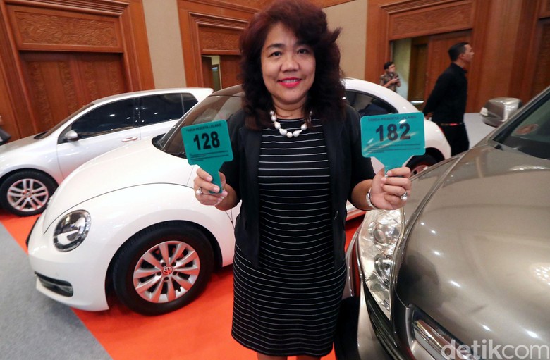Meriahnya Lelang Mobil Koruptor (Foto: Grandyos Zafna) Meriahnya Lelang Mobil Koruptor (Foto: Grandyos Zafna)