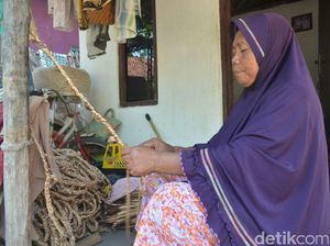 Kisah Farida, Perajin Cirebon yang Hidup dari Eceng Gondok