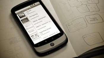 Nexus One adalah ponsel Nexus pertama yang dirilis pada Januari 2010. Pembuatnya adalah HTC dan dirilis dengan OS Android 2.1 Eclair. Google tentu berperan banyak dalam peluncuran ponsel Android perdana ini. Foto: Istimewa