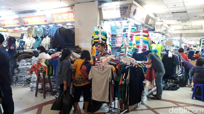 Pedagang Tanah Abang: Habis Lebaran Jualan Sepi