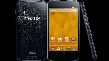 Nexus 4 dirilis pada November 2012 dan dibuat oleh LG. Menggunakan OS Android 4.2 Jelly Bean, Nexus 4 adalah ponsel Android pertama dengan kemampuan wireless charging. Foto: Istimewa