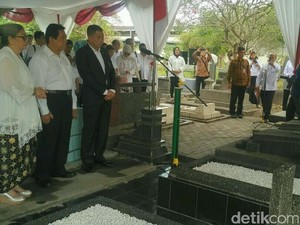 Gunung Agung Berstatus Siaga, Menteri Jonan akan Bertolak ke Bali
