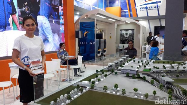 Intip Deretan SPG Cantik di Pameran BUMN.