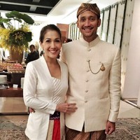 Tora Sudiro dan Mieke Amalia adalah pasangan yang bertemu dalam satu acara komedi yaitu ‘Ekstravaganza’. Sempat heboh karena isu perselingkuhan, keduanya kemudian memutuskan menikah pada 19 Desember 2009. Foto: Instagram