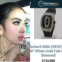 Richard Mille Full Diamond berhiaskan berlian Rp 1,7 miliar. Foto: Instagram/fashionsyahrini
