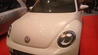 Nah, kalau VW Beetle tahun 2012 ini dilelang dengan harga maksimal Rp 286,7 juta. Uang jaminannya sebesar Rp 40 juta. Foto: Faiq Hidayat/detikcom