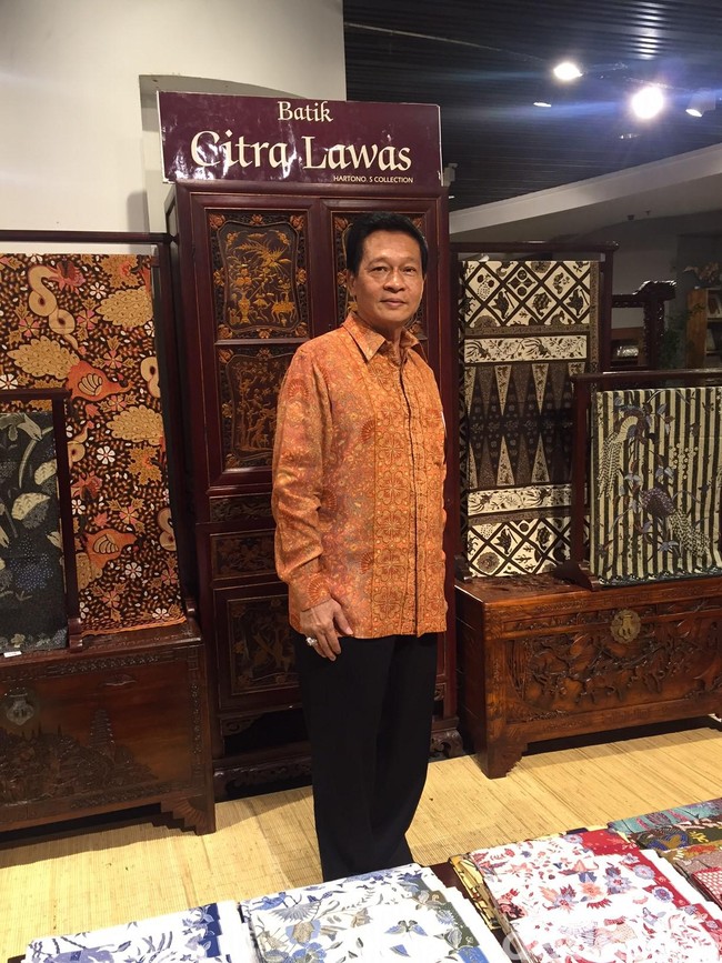  Semua kain batik kuno ini merupakan koleksi Hartono Sumarsono yang telah dihimpun sejak 1980an. Sampai saat ini sudah 1.000an kain batik yang dikoleksinyaFoto: Daniel Ngantung/Wolipop