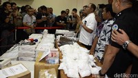Barang bukti ini diamankan dalam penggerebekan di Bekasi, Cimahi, Purwokerto, dan Surabaya.