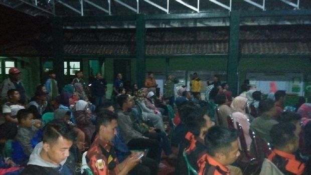 Antusiasme Warga ikut Nobar Film G30S/PKI di Aula Makodim 