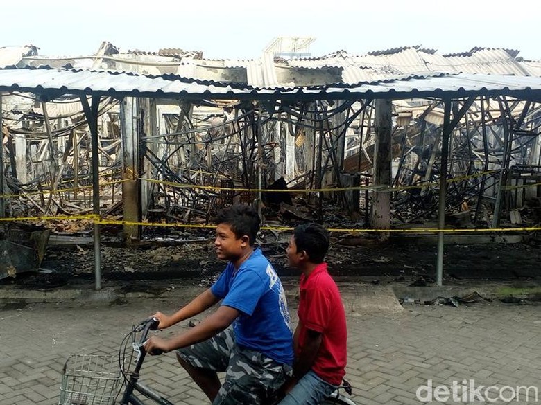 Wali Kota Janjikan Relokasi dan Modal ke Korban Kebakaran Pasar Wali Kota Janjikan Relokasi dan Modal ke Korban Kebakaran Pasar