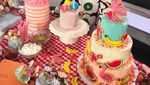 Lihat Cantiknya Warna-warni Cake Buatan Mantan Guru Ini
