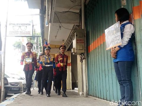 Warga di Mojokerto Peduli Pejalan Kaki/