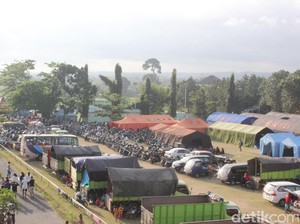 15.142 Jiwa Pengungsi Gunung Agung Bali Tersebar di 125 Titik