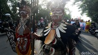 Tak hanya itu, tema untuk pertunjukan yang ditampilkan telah ditentukan, yakni keanekaragaman budaya di Indonesia.