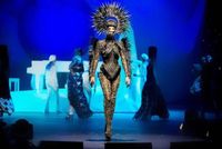 Bangga! Desainer Indonesia Rinaldy Yunardi Raih Penghargaan Fashion Dunia