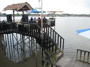 Tempat Ini Namanya Bikin Galau