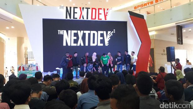 Gelaran The NextDev Academy diserbu masyarakat Surabaya.