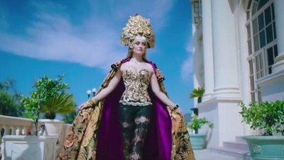 Foto: Penampilan Seksi Agnez MO Pakai Batik dan Kebaya di Video Klip Terbaru
