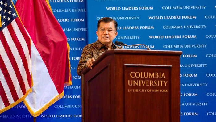 Wakil Presiden Jusuf Kalla (JK) menjadi pembicara dalam World Leader Forum di Columbia University, Amerika Serikat (AS). Dalam orasinya, JK menyebut agama bukanlah ajar dari muncullnya konflik.