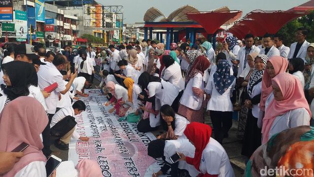 IDI Kota Bengkulu demo terkait penamparan Ketua DPRD ke dokter magang di RSUD Lebong