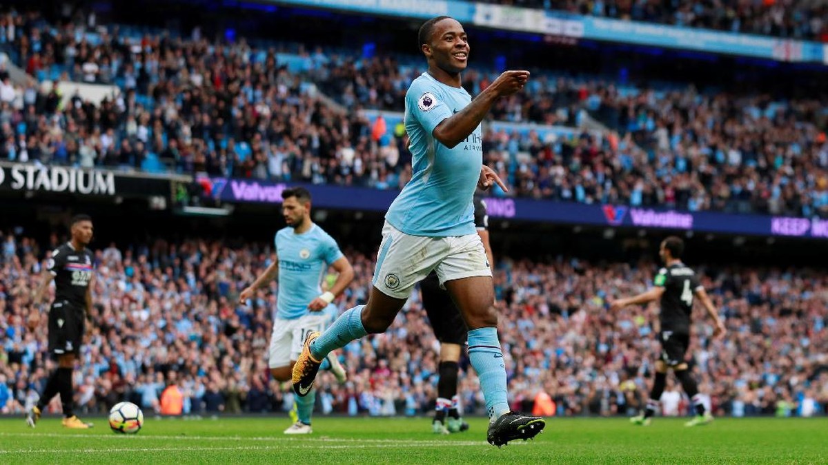 Raheem Sterling sudah mencetak 17 gol di musim ini (Foto: Jason Cairnduff/Action Images via Reuters)
