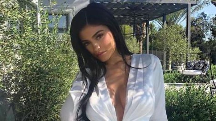Kylie Jenner Gelar Baby Shower Jelang Kelahiran Bayinya?