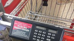 Wuih! Troli Supermarket Makin Canggih dengan Kalkulator hingga Charger HP