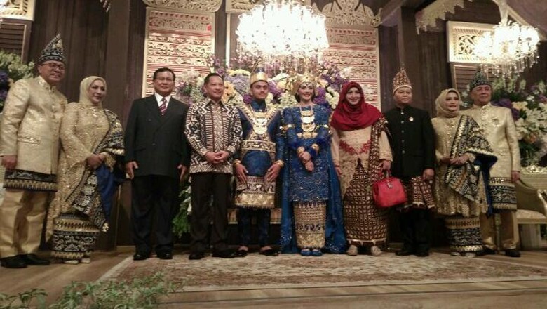 SBY dan Prabowo Juga Hadir di Resepsi Putra Zulkifli Hasan SBY dan Prabowo Juga Hadir di Resepsi Putra Zulkifli Hasan