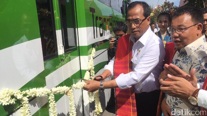 Resmikan Bus Trans Binjai, Menhub: Ini Inisiatif yang Bagus
