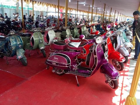 Penggemar Vespa Kumpul di Yogyakarta