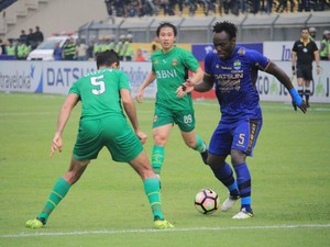Gol Essien Selamatkan Persib dari Kekalahan Saat Menjamu Bhayangkara FC