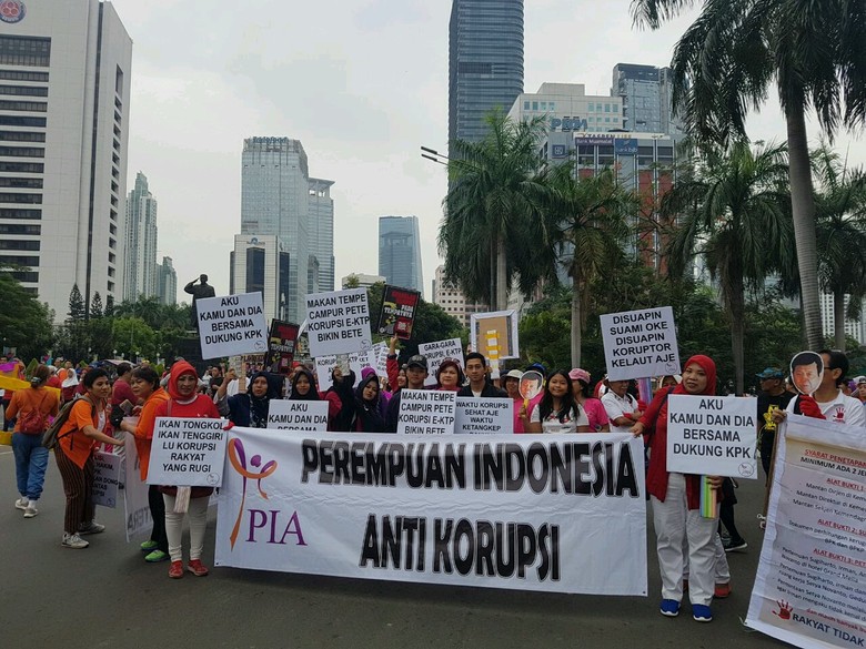 Perempuan Anti Korupsi Minta Jokowi Dukung KPK di Kasus e-KTP Perempuan Anti Korupsi Minta Jokowi Dukung KPK di Kasus e-KTP